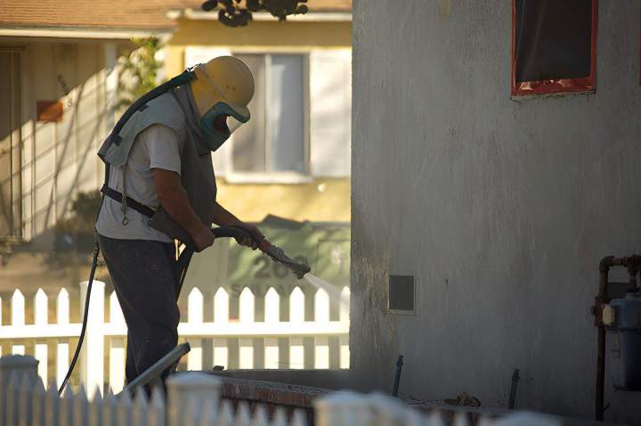 Nettoyage doux et précis de toutes surfaces